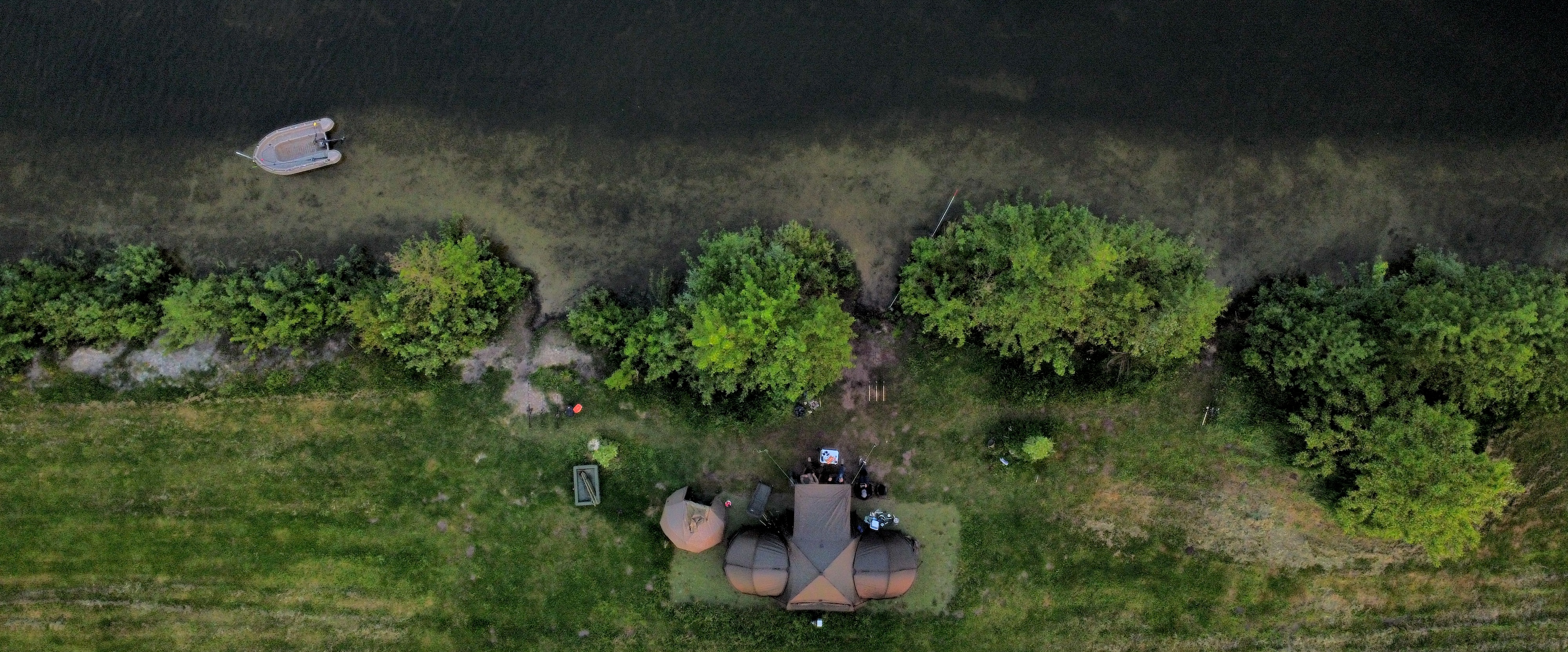 Water en omgeving van bovenaf